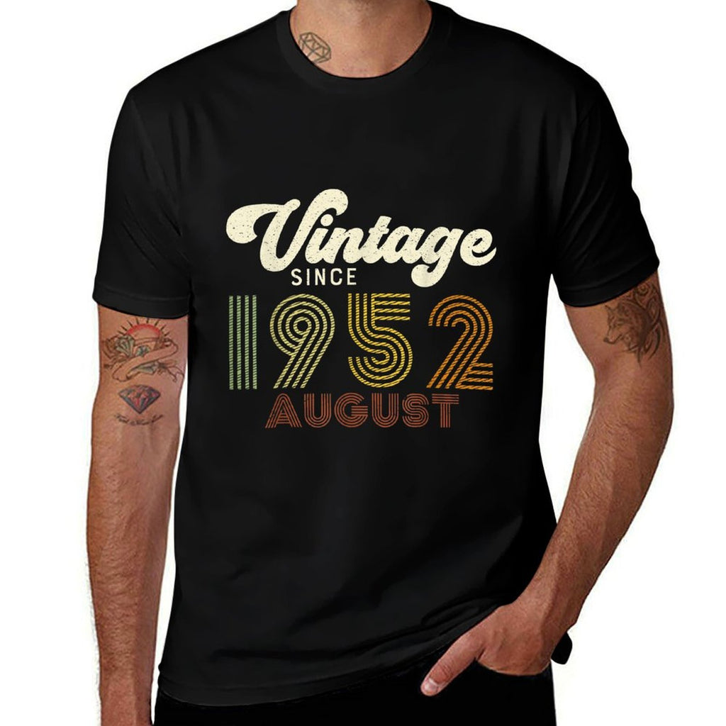 Vintage Since August 1952 Retro 70th Birthday  Tagless Design T-Shirt