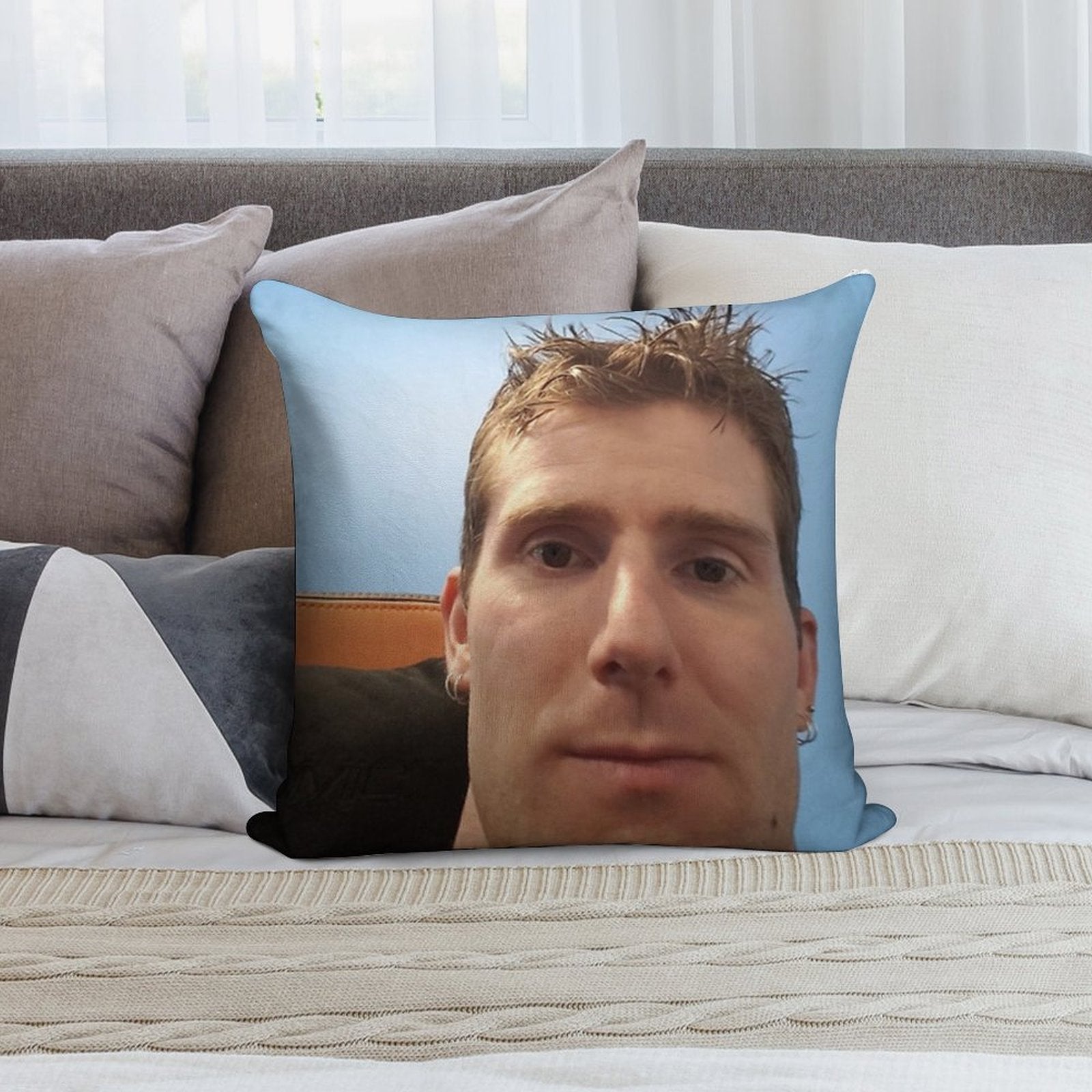 Linus Tech Tips Soft Gift Ready Throw Pillow