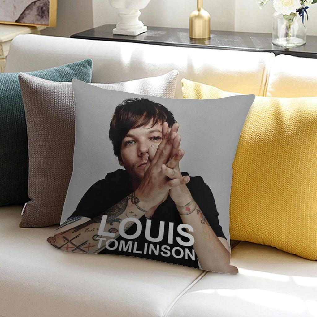 Gadjah New Tomlinson Walls American Tour 2020 Soft Bedroom Essential Throw Pillow