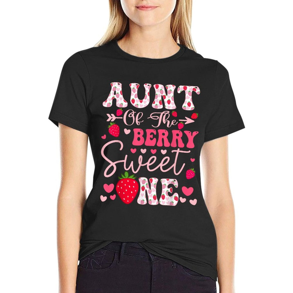Aunt Of The Berry Sweet One Strawberry 1St Birthday  Trendy Pattern T-Shirt