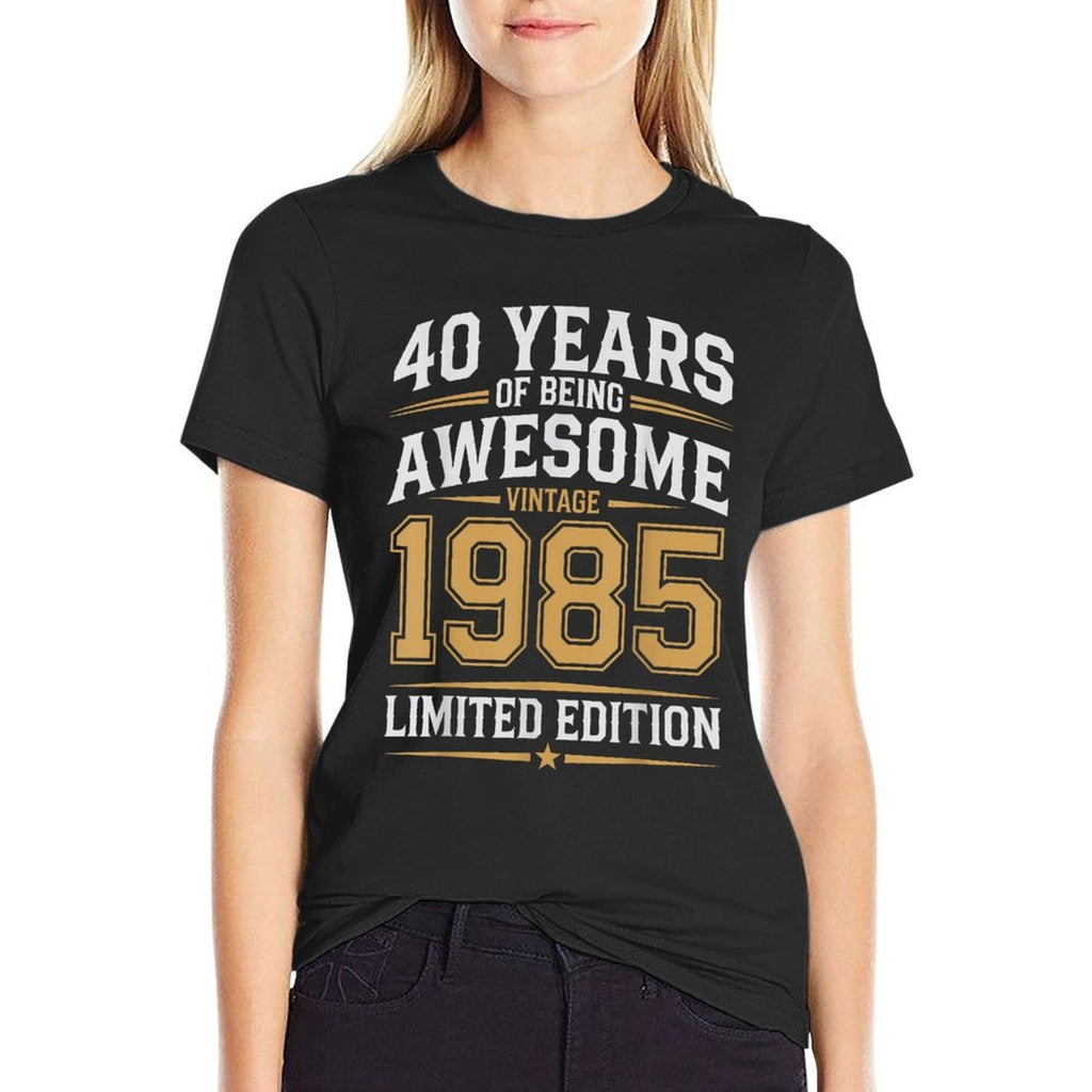 40 Year Birthday Decorations Men Gag 40yr 1985 40th Birthday  Rolled Sleeves T-Shirt