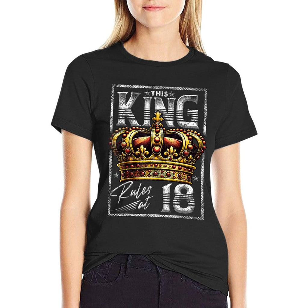 This King Rules at 18 18 Year Old Gifts 18th Birthday  Trendy Pattern T-Shirt