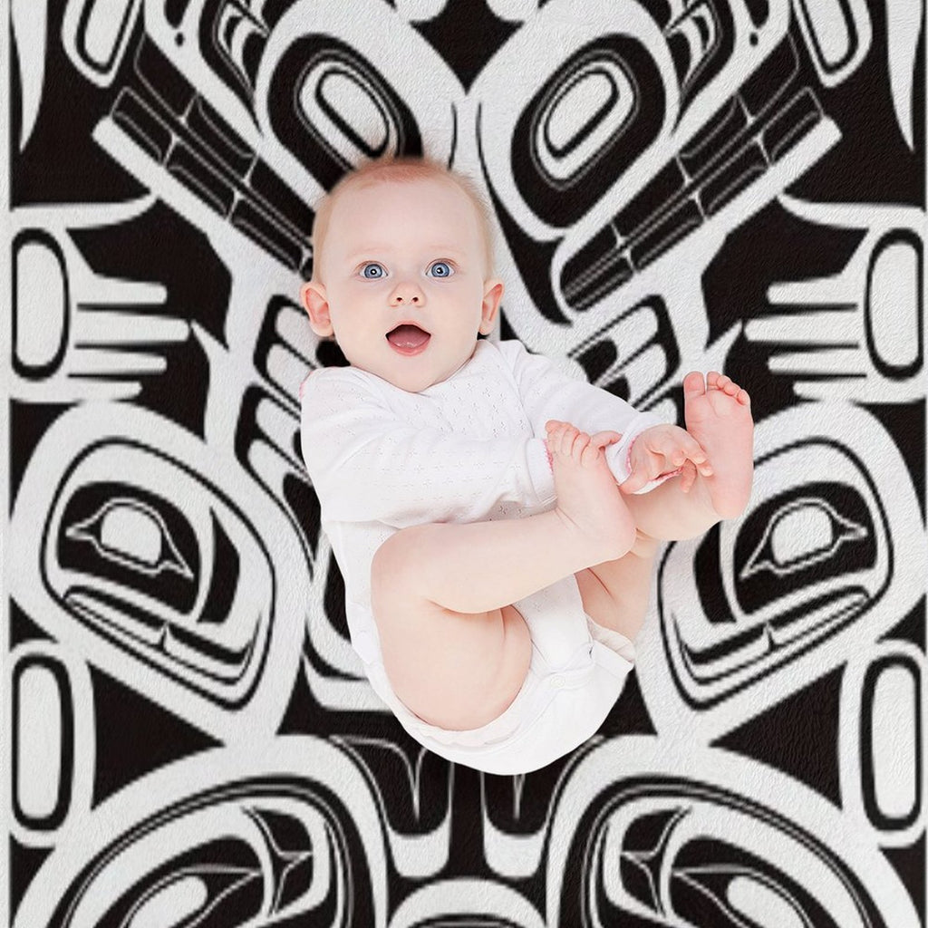 White Totem Native Formline Design Orca Bear Raven Travel-friendly Throw Blanket