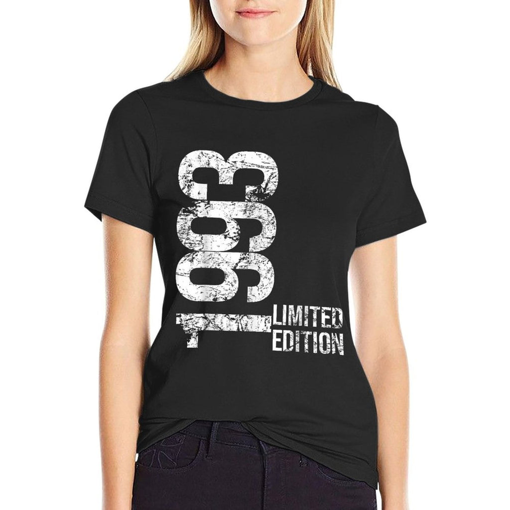 32nd Birthday 32 Years Old Man Woman Vintage 1993  Relaxed-fit T-Shirt