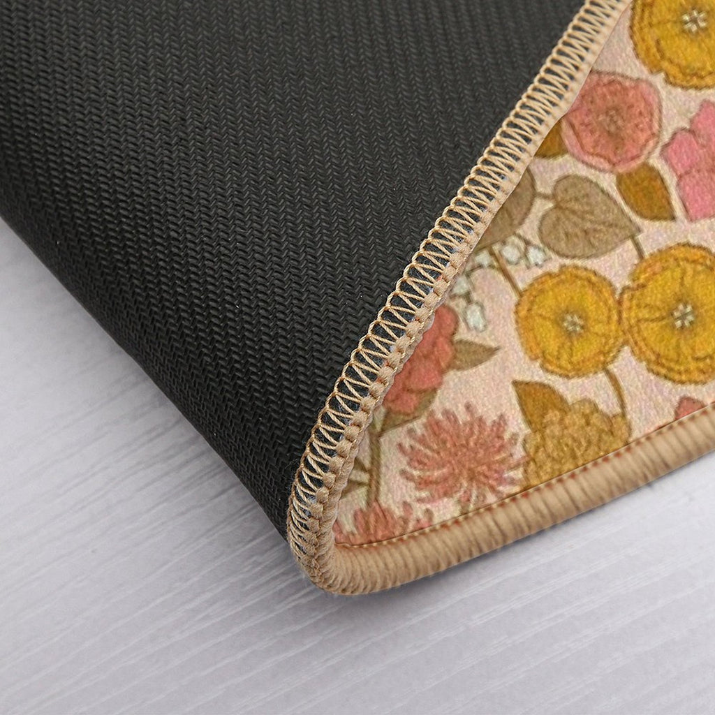 Botanical Blooms Vintage Retro Blush Petal  Rapid-Drying Bath Mat