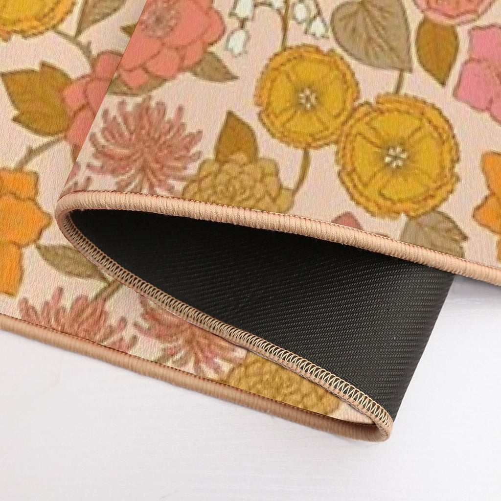 Botanical Blooms Vintage Retro Blush Petal  Rapid-Drying Bath Mat