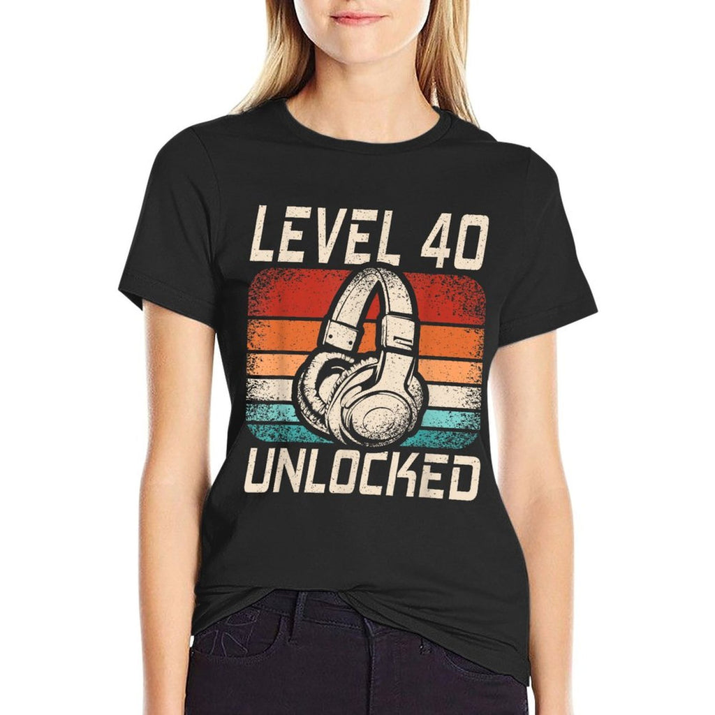 Level 40 Unlocked Gaming 40 Years Old 40th Birthday Gamer  Lightweight T-Shirt