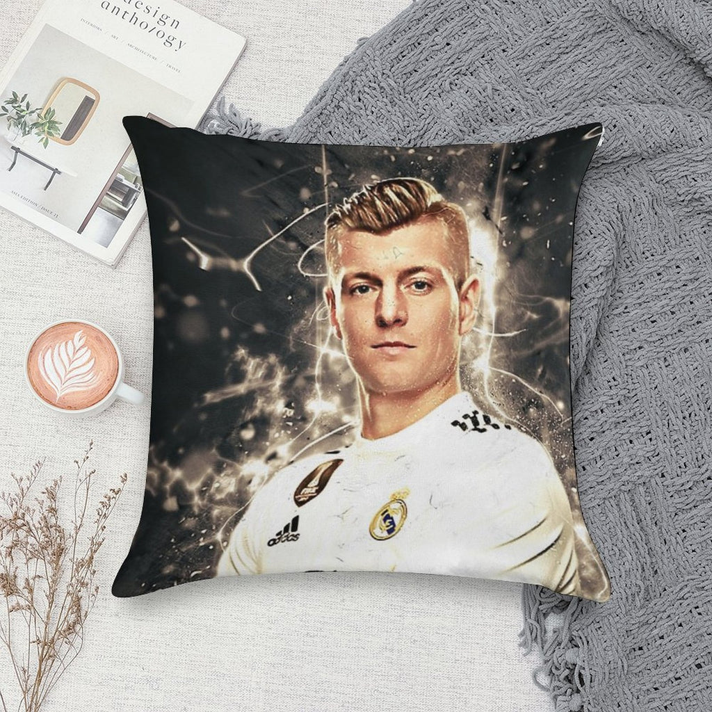 Toni Kroos 3#240922 Soft Warmth Comfort Throw Pillow