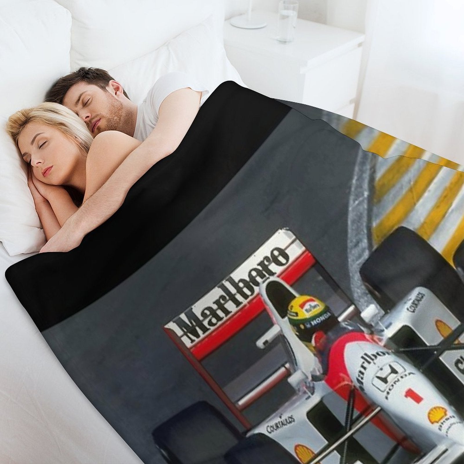 Senna Travel-friendly Throw Blanket