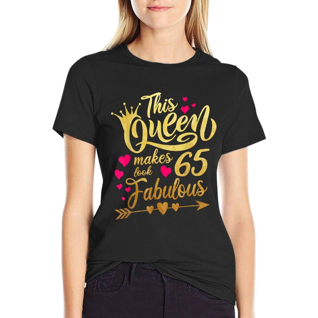 This Queen Makes 65 Look Fabulous 65th Birthday  Lightweight T-Shirt