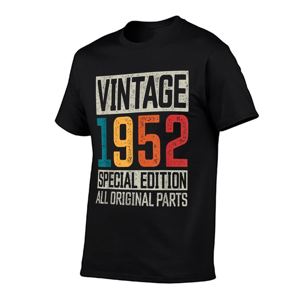 70th Birthday Vintage 1952 Born in 1952 70 Birthday  Vintage-inspired T-Shirt