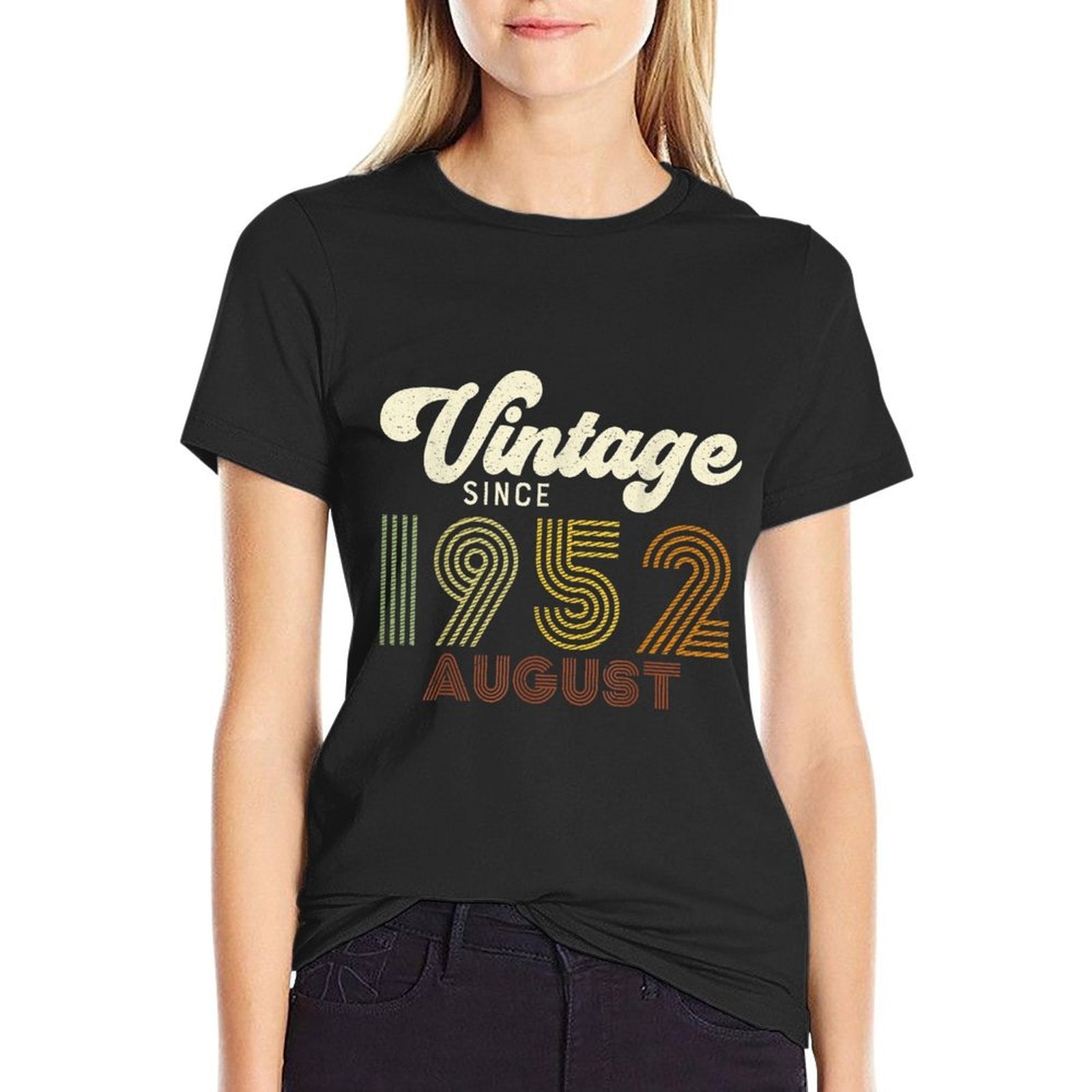 Vintage Since August 1952 Retro 70th Birthday  Tagless Design T-Shirt