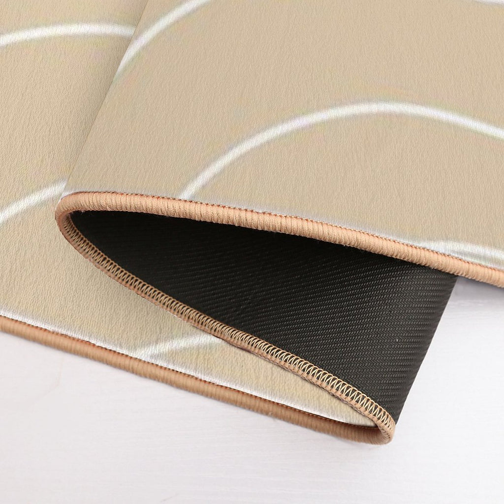 Cute Brown Squiggly Lines Aesthetic Items  Non-Slip Bath Mat