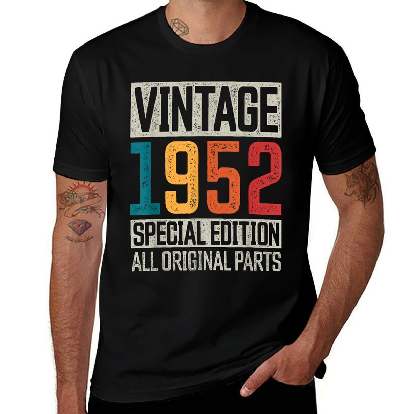 70th Birthday Vintage 1952 Born in 1952 70 Birthday  Vintage-inspired T-Shirt