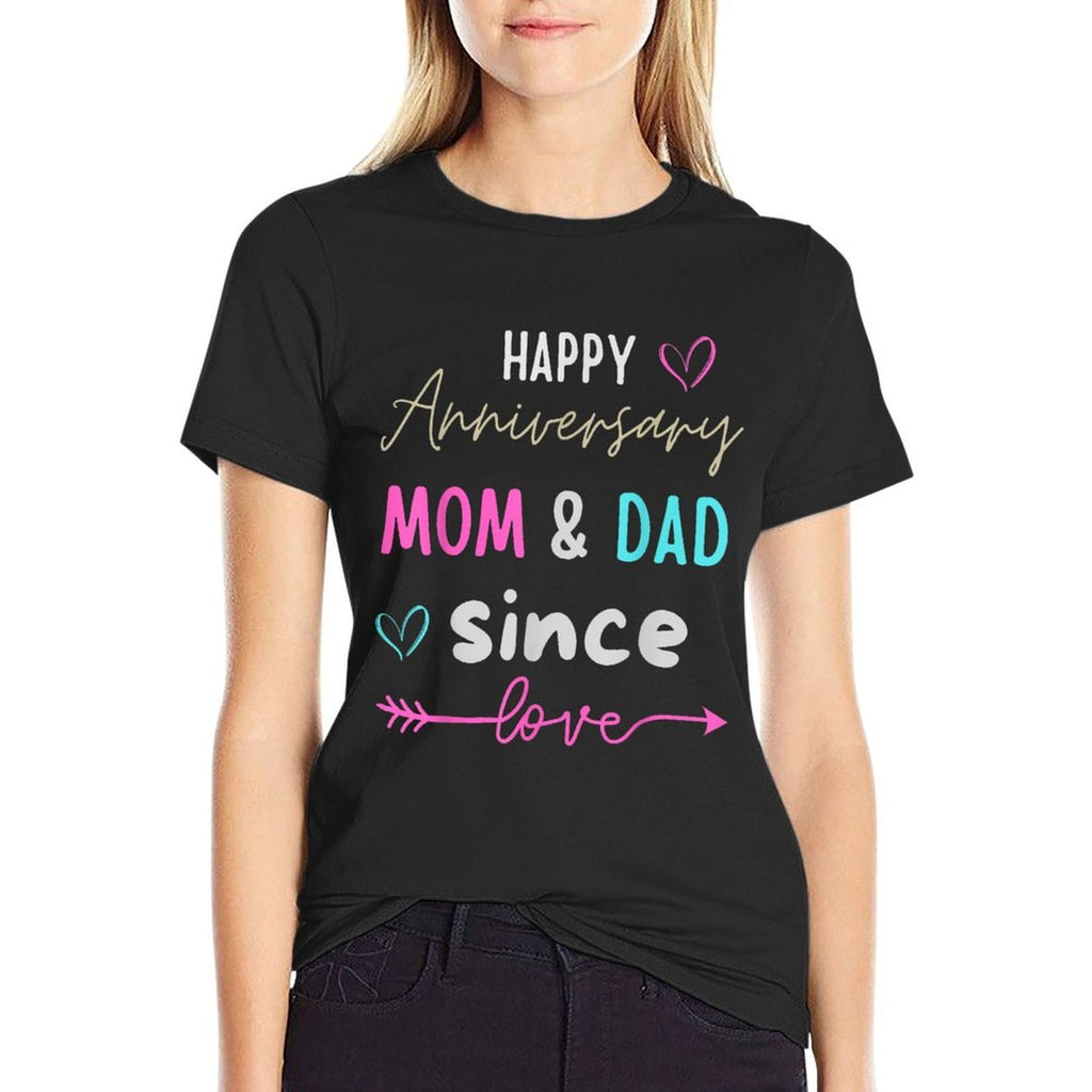 A Cute Family Parents Day Happy Anniversary Mom And Dad  Relaxed-fit T-Shirt