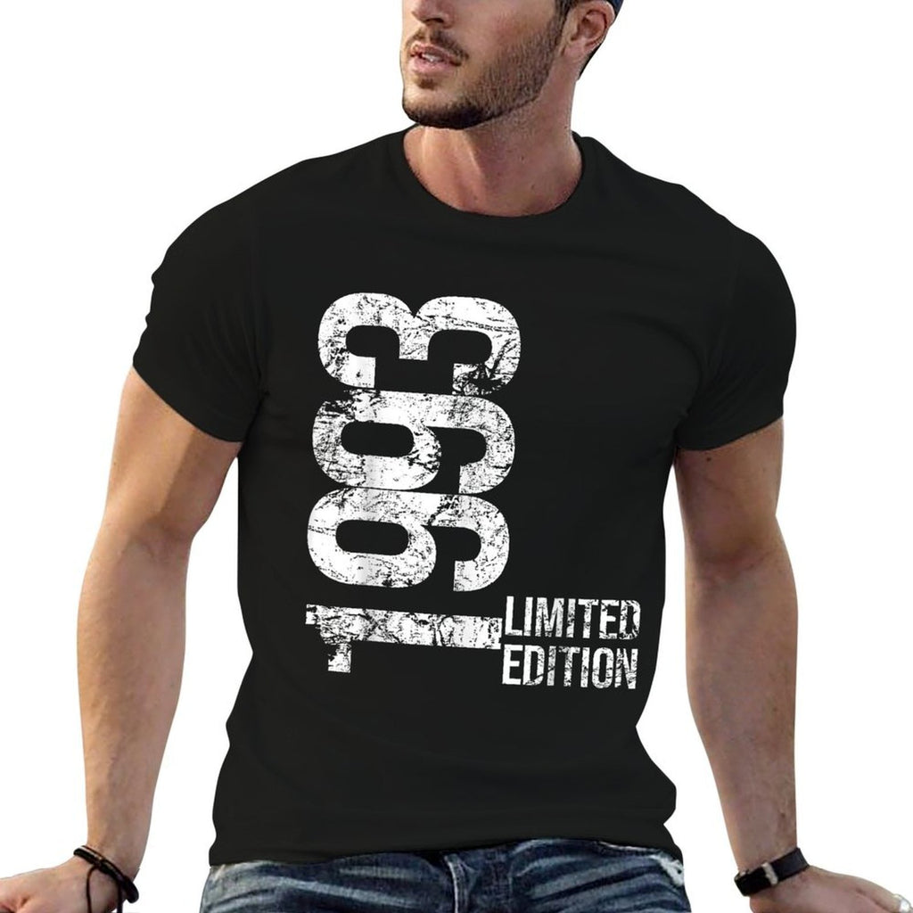 32nd Birthday 32 Years Old Man Woman Vintage 1993  Relaxed-fit T-Shirt