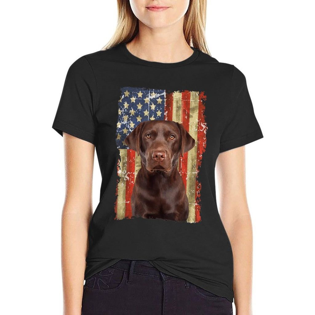 Retro Chocolate Lab With USA Gift Chocolate Lab Dad Mom Comfortable T-Shirt