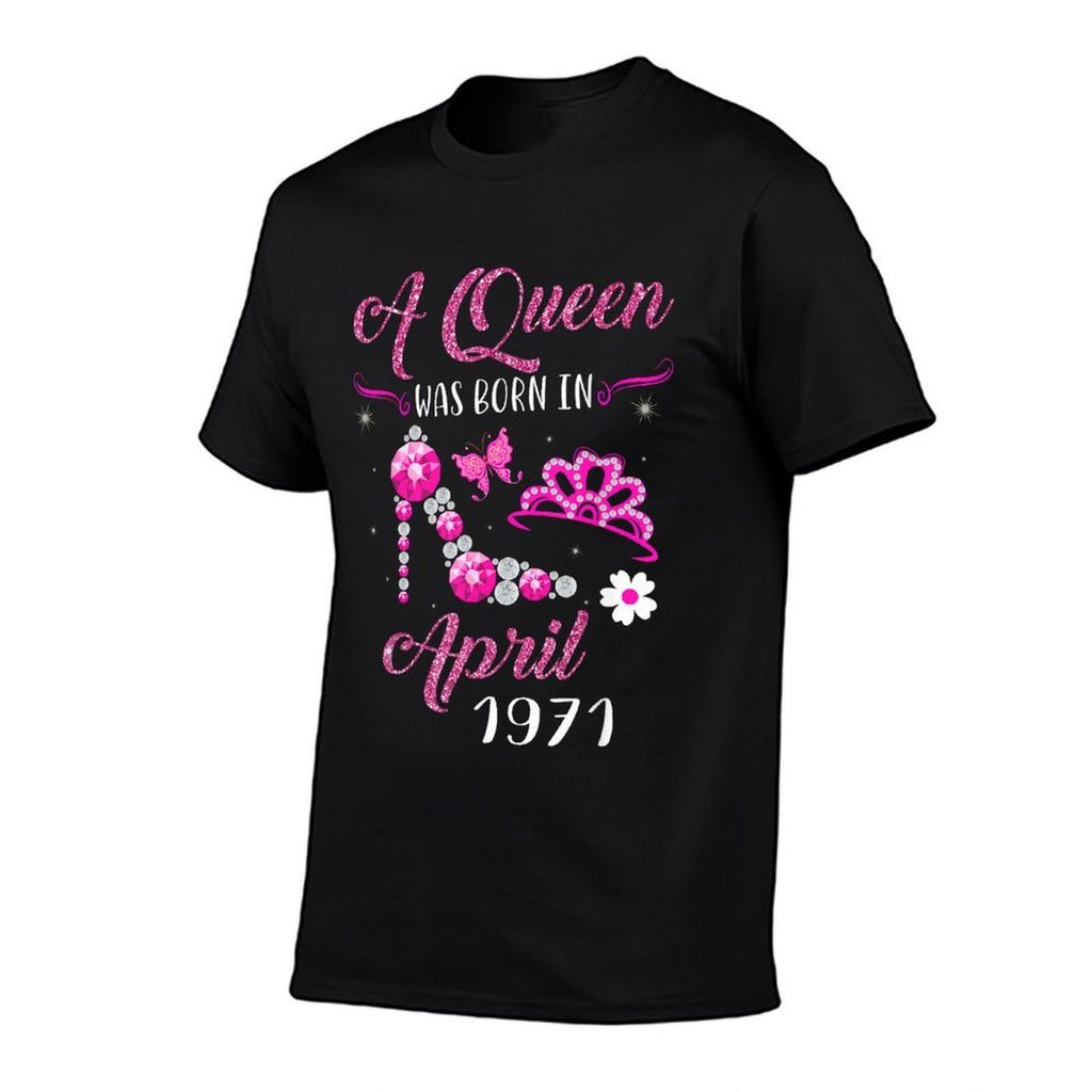 A Queen Was Born in April 1971 50th Birthday Gift  Trendy Pattern T-Shirt