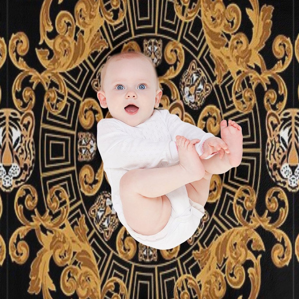 Royal Tiger Face Gold And Black Lightweight Throw Blanket