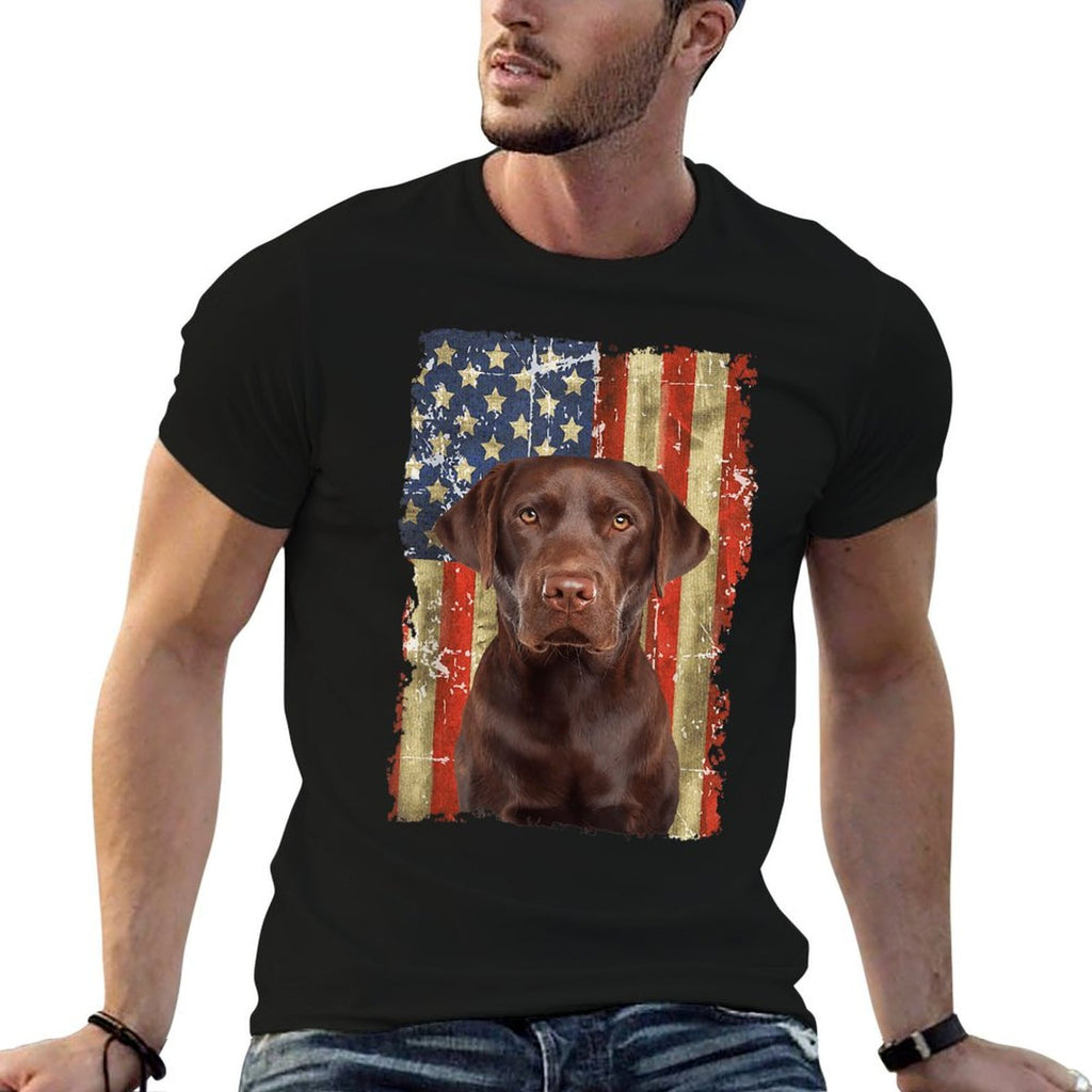 Retro Chocolate Lab With USA Gift Chocolate Lab Dad Mom Comfortable T-Shirt