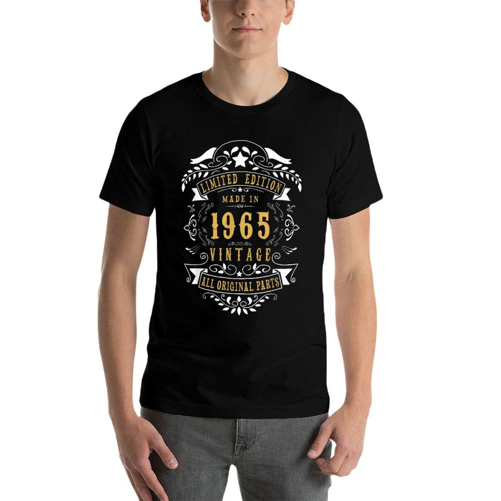 60th Birthday Women 60 Years Old Men Born 1965 60 Birthday  Tagless Design T-Shirt