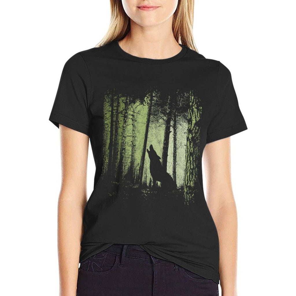 Twilight Forest Romantic Howling Wolf Silhouette Comfortable T-Shirt