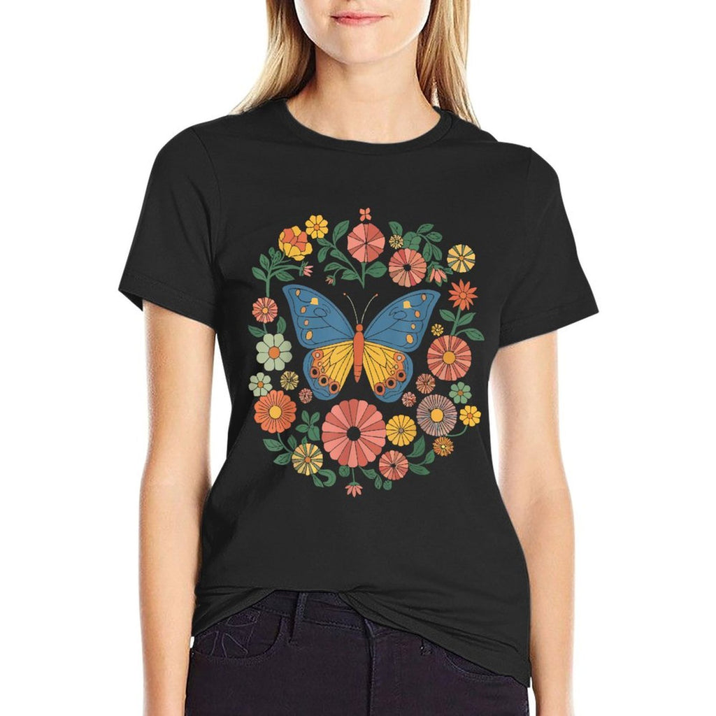 Aesthetic Butterfly With Flowers Delightful Nature Design  Classic T-Shirt