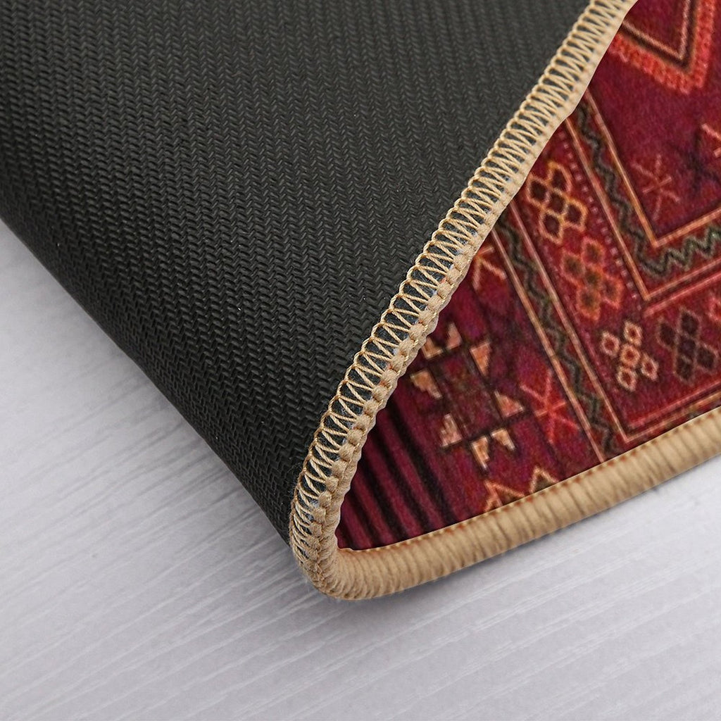 Traditional Moroccan Artwork Design  Slip-Resistant Bath Mat