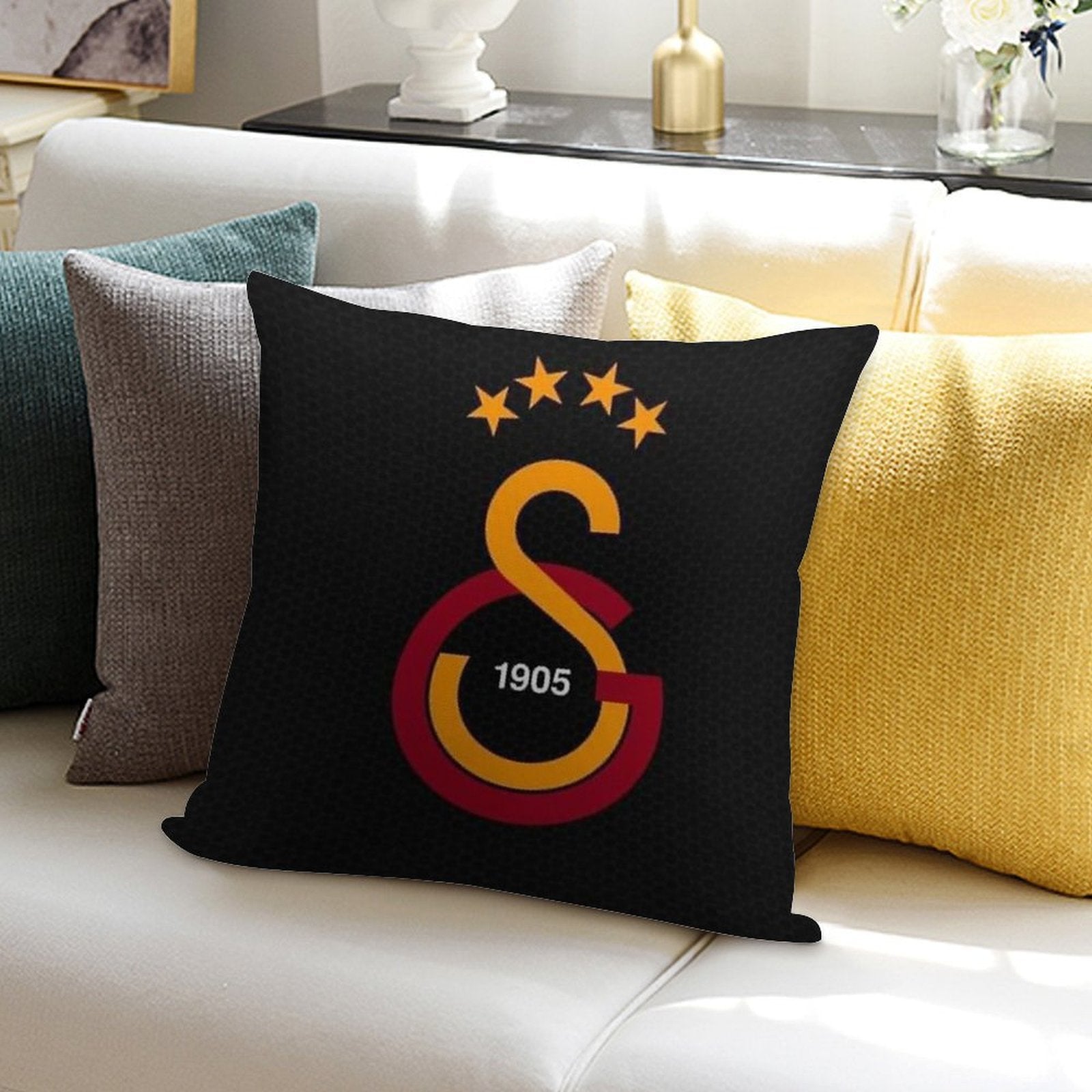 Galatasaray Soft Anti-Pilling Throw Pillow