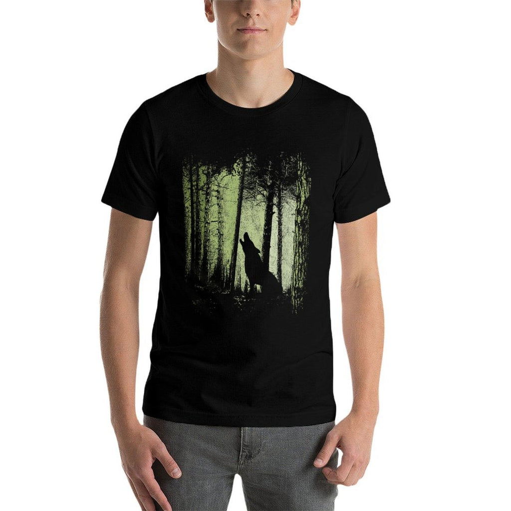 Twilight Forest Romantic Howling Wolf Silhouette Comfortable T-Shirt