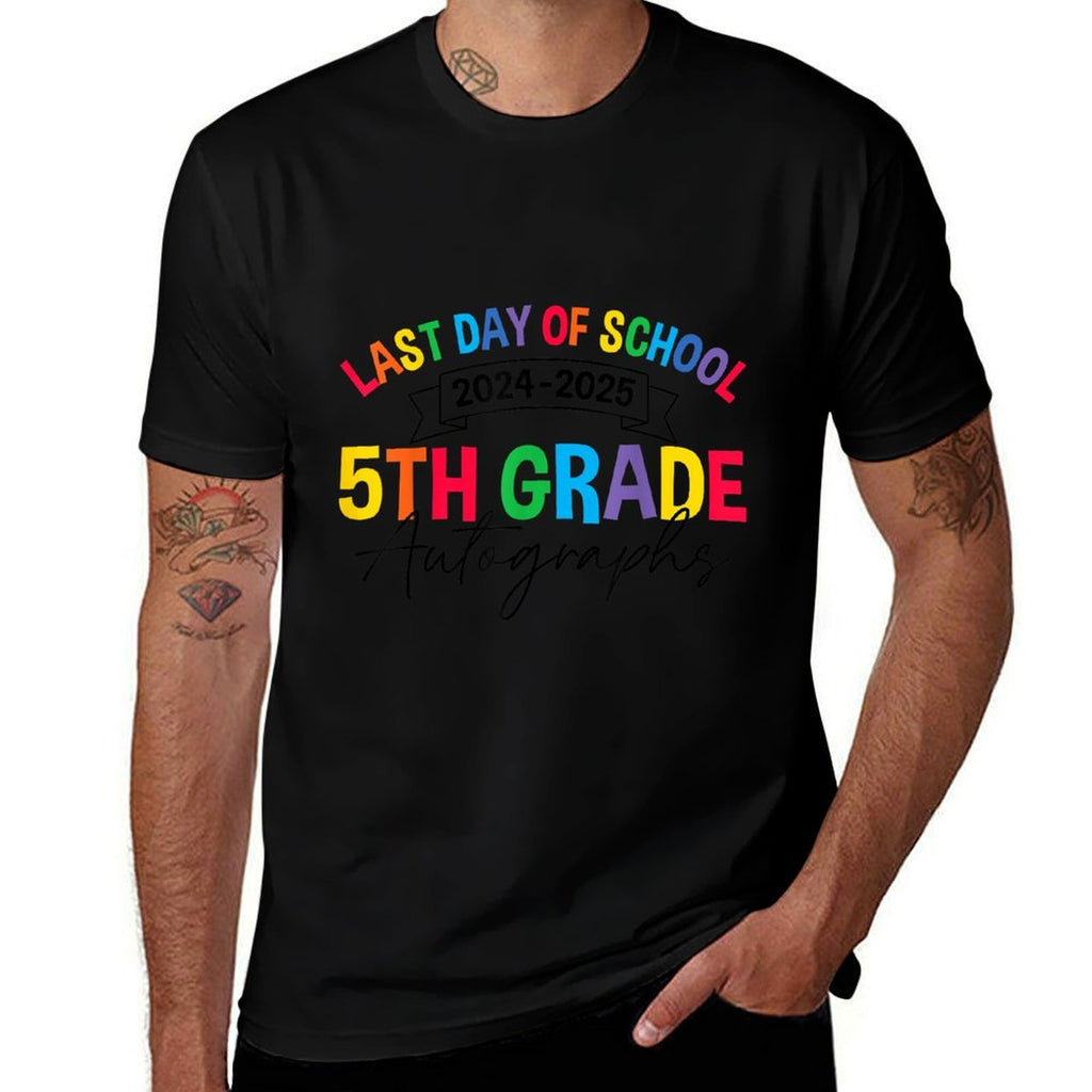 Last Day of School Autographs 5th Grade Graduation 2025  Vintage-inspired T-Shirt