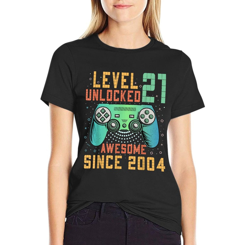 Level 21 Unlocked 21st Birthday 21 Year Old Man Gifts Gaming  Rolled Sleeves T-Shirt