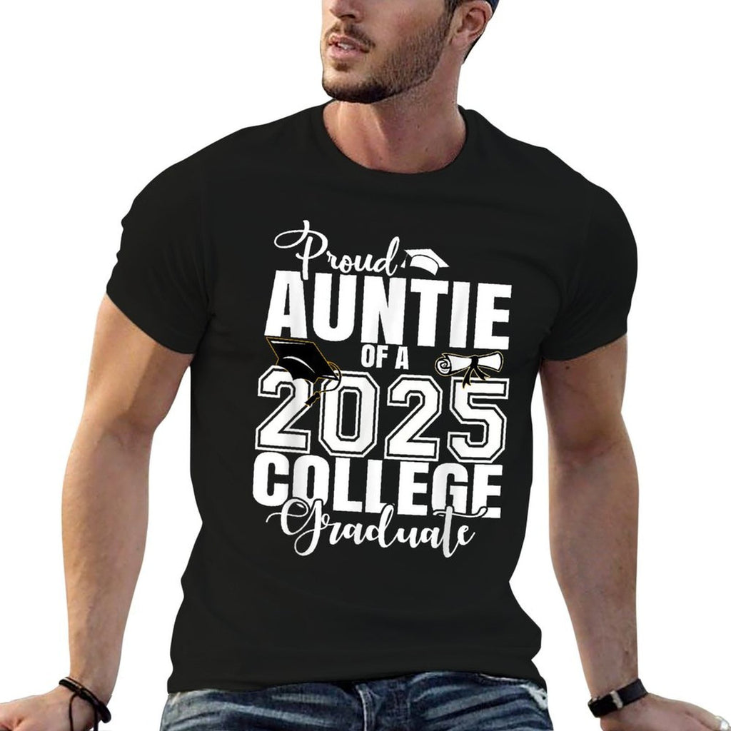 Proud Auntie Of A 2025 College Graduate Graduation  Trendy Pattern T-Shirt