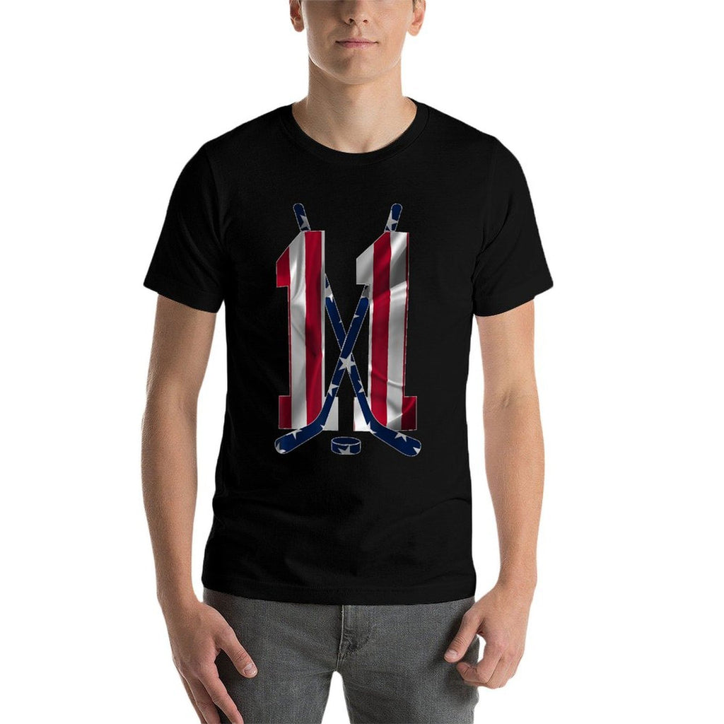 NUMBER 11 YEARS ICE HOCKEY 11TH BIRTHDAY Comfortable T-Shirt