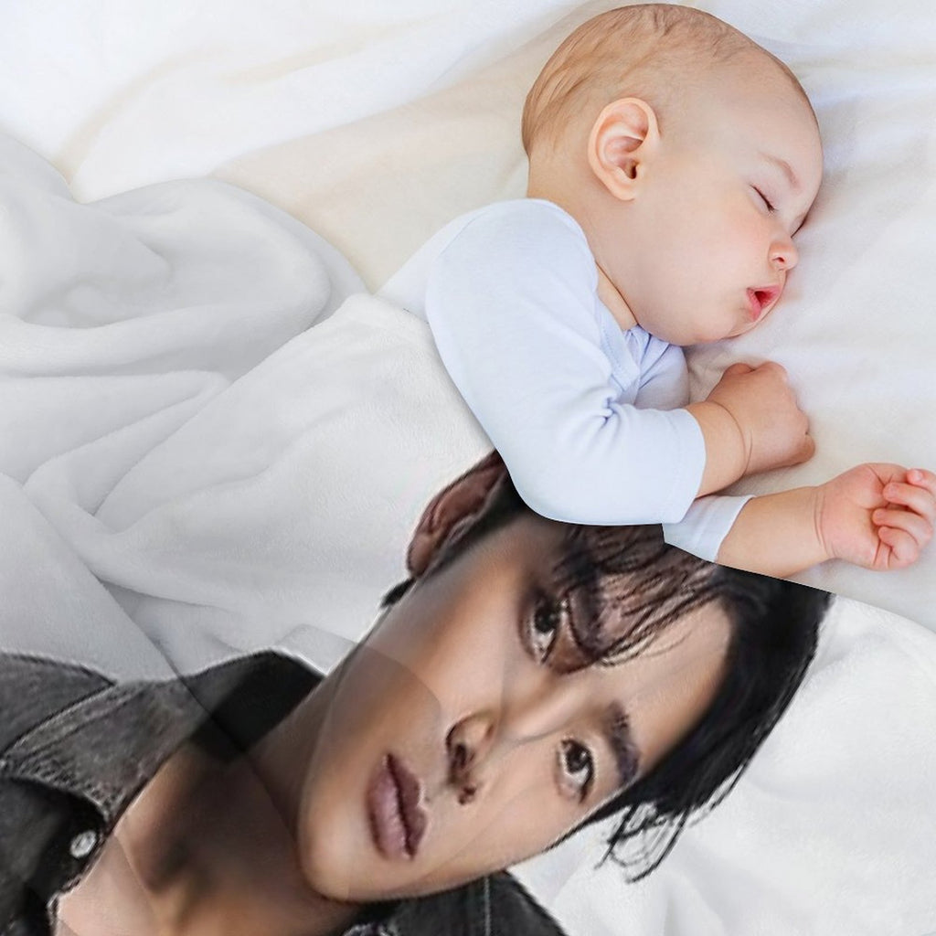 Rowoon Lightweight Throw Blanket