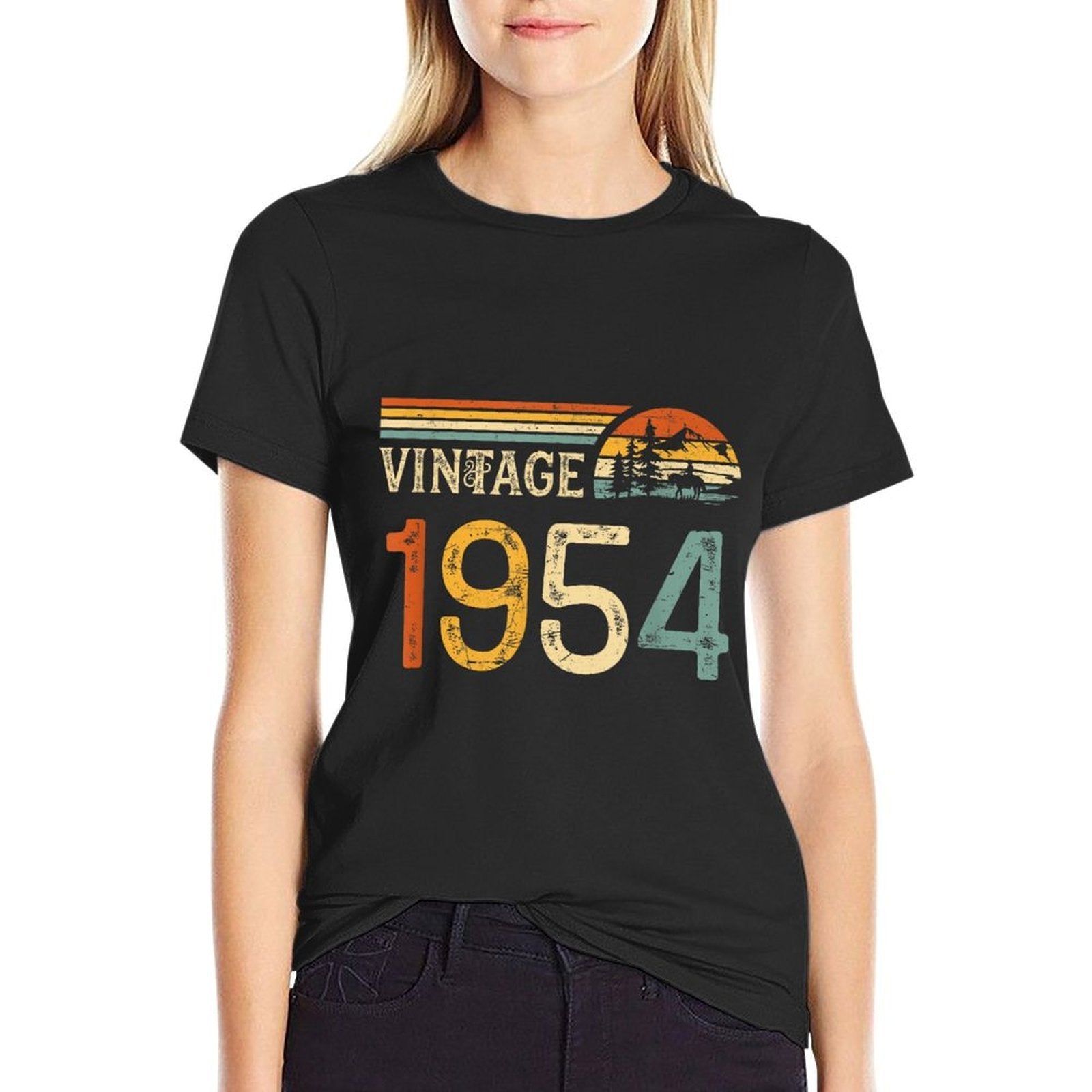 Vintage 1954 Birthday Retro  Tagless Design T-Shirt