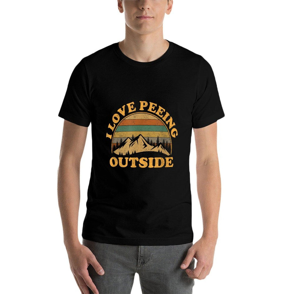 I Love Peeing Outside Funny Camping Hiking  Tagless Design T-Shirt