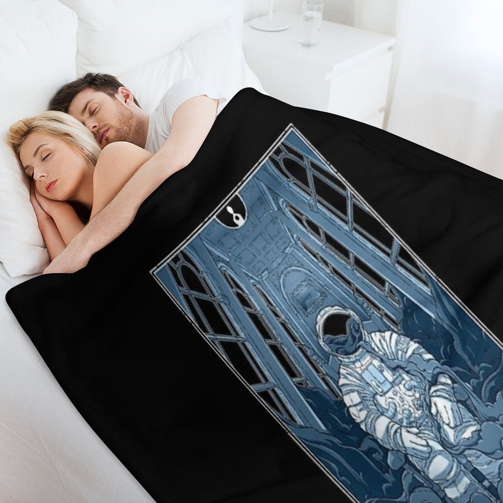 The Lonely Tarotesque - (Dark) Machine-washable Throw Blanket