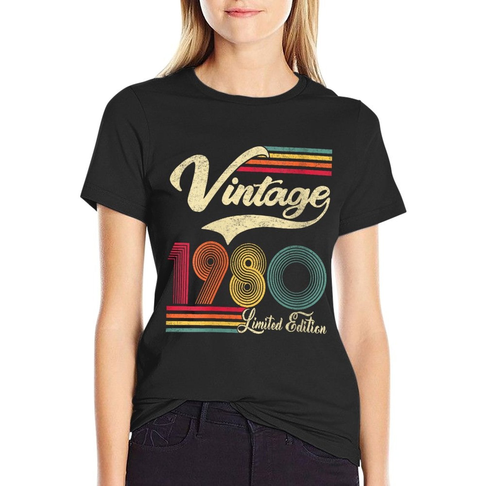 Womens 1980 40th Birthday Gift Vintage Retro Men Women 40 Years Old  Trendy Pattern T-Shirt